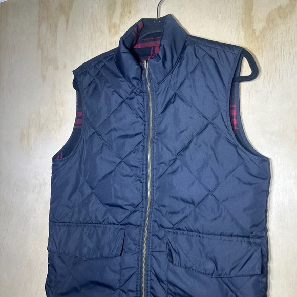 J.Crew Men’s Reversible Quilted Vest Navy & Red Plaid 3M Thinsulate - Picture 2 of 14